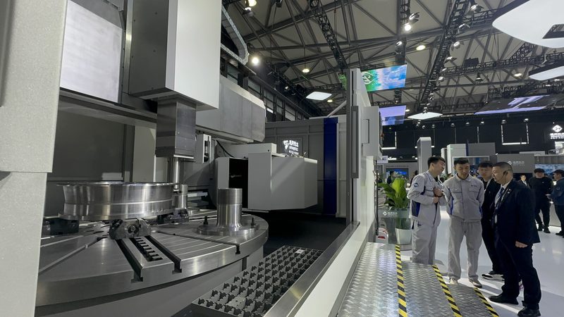 以下是一些知名的国外数控车铣复合机床代理品牌：
